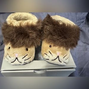 Ugg Bixbee Lion Stuffie Baby Booties